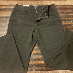 Women’s Gap pin striped curvy fit flared leg pants with tags. Size 16. Stretch.